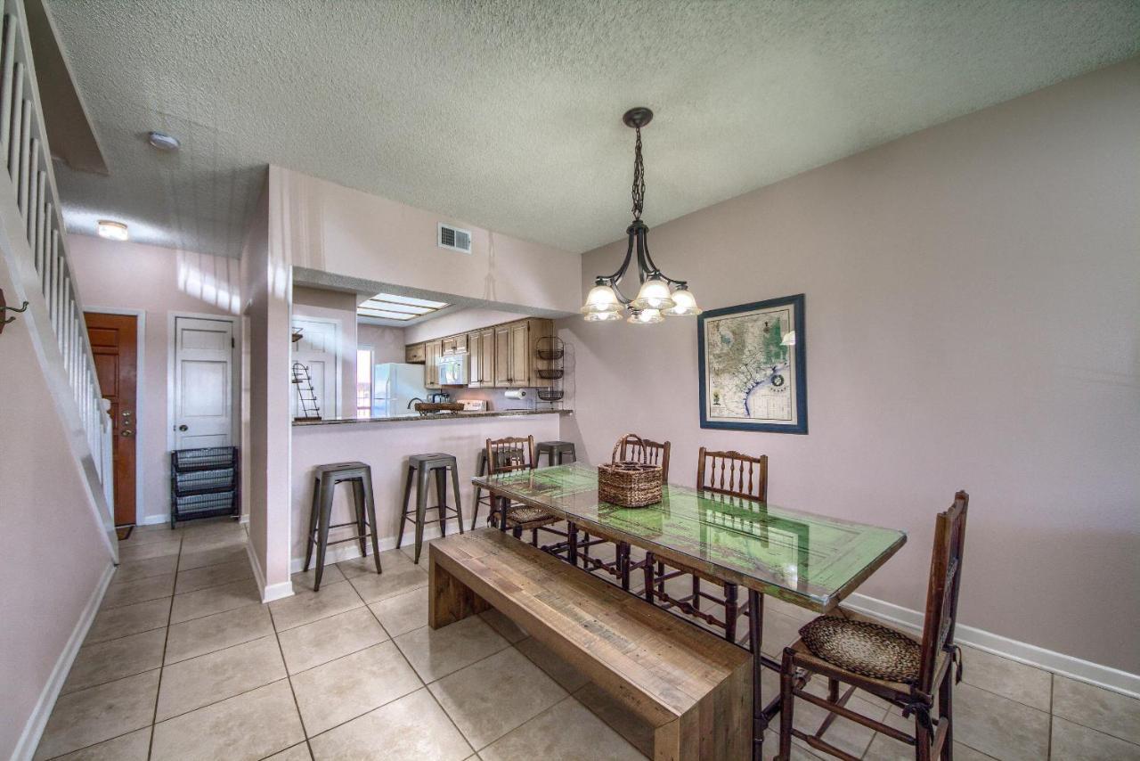 The Iron Cactus Condo On The Comal Cw C102 New Braunfels Esterno foto