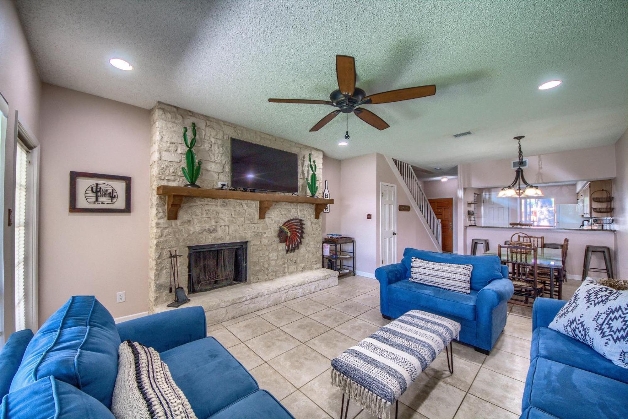 The Iron Cactus Condo On The Comal Cw C102 New Braunfels Esterno foto