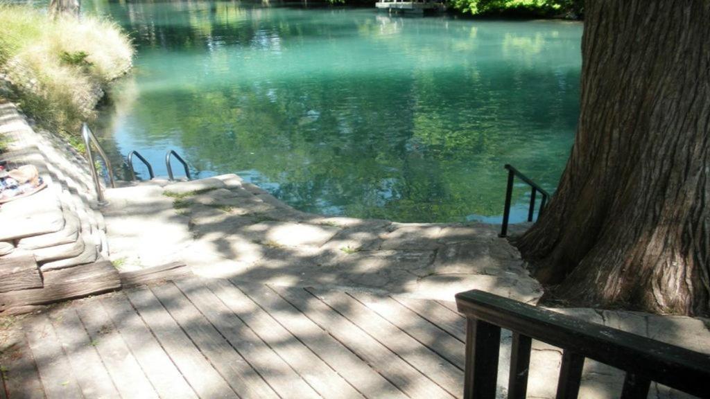 The Iron Cactus Condo On The Comal Cw C102 New Braunfels Esterno foto