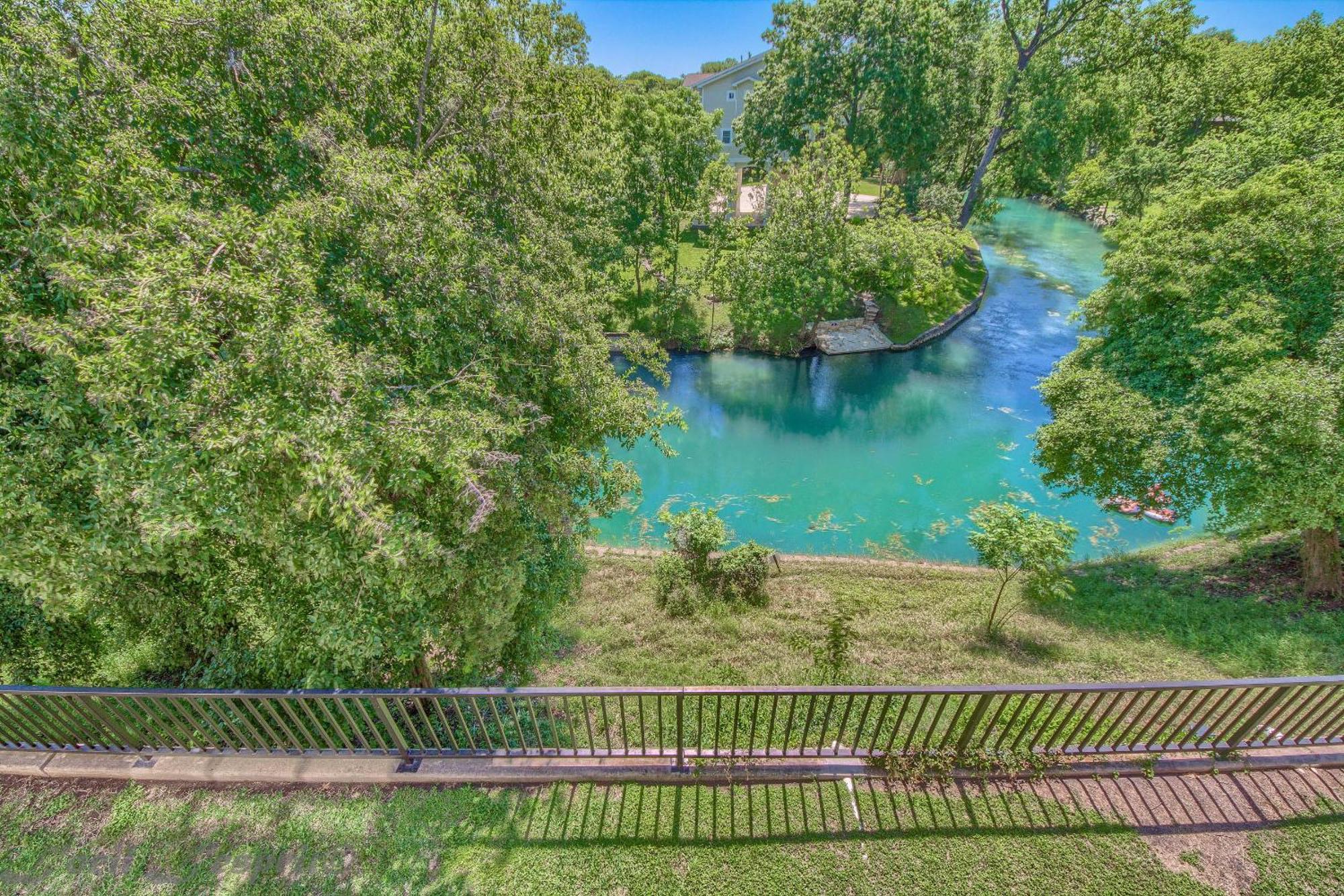 The Iron Cactus Condo On The Comal Cw C102 New Braunfels Esterno foto